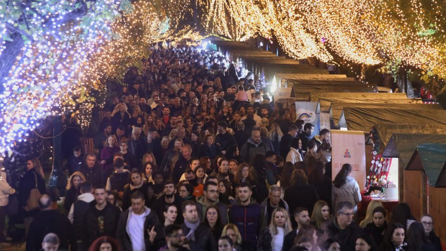 Εγκαίνια του Χριστουγεννιάτικου Χωριού 2024 με 12.000 άτομα στο Πεδίον του Άρεως